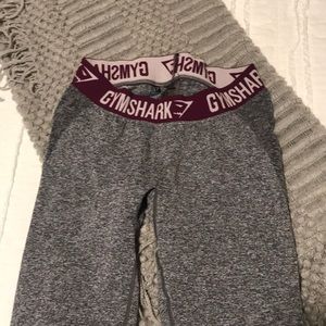 Gym shark leggings